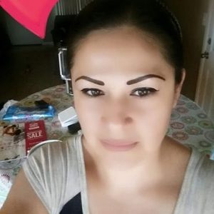 Meet your Posher, Beatriz